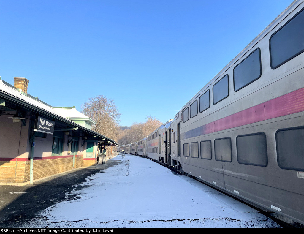 NJT Train # 5170 stopped at High Bridge Depot with the former CNJ Station building on the left 